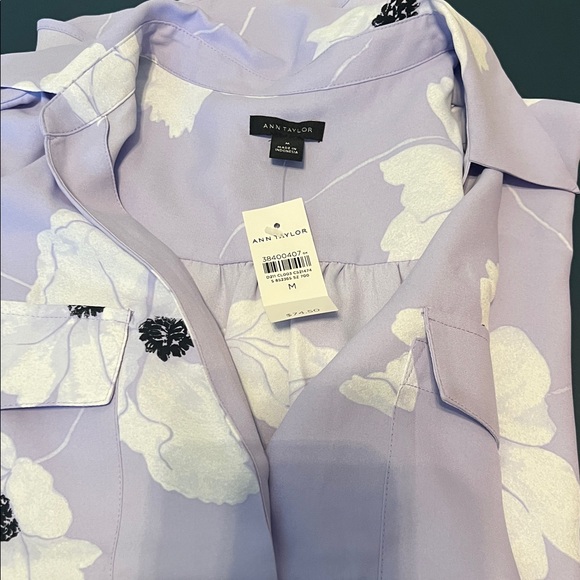NWT, ANN TAYLOR SILKY LONG SLEEVE CAMP SHIRT SIZE M - Picture 5 of 6